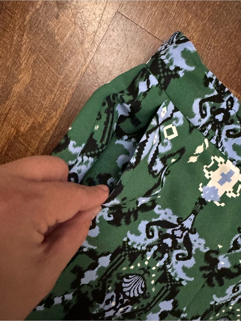 Chico’s Size 1.5 10 Green Printed Wide Leg Crop Pants Pull On Resort Boho - Picture 2 of 8